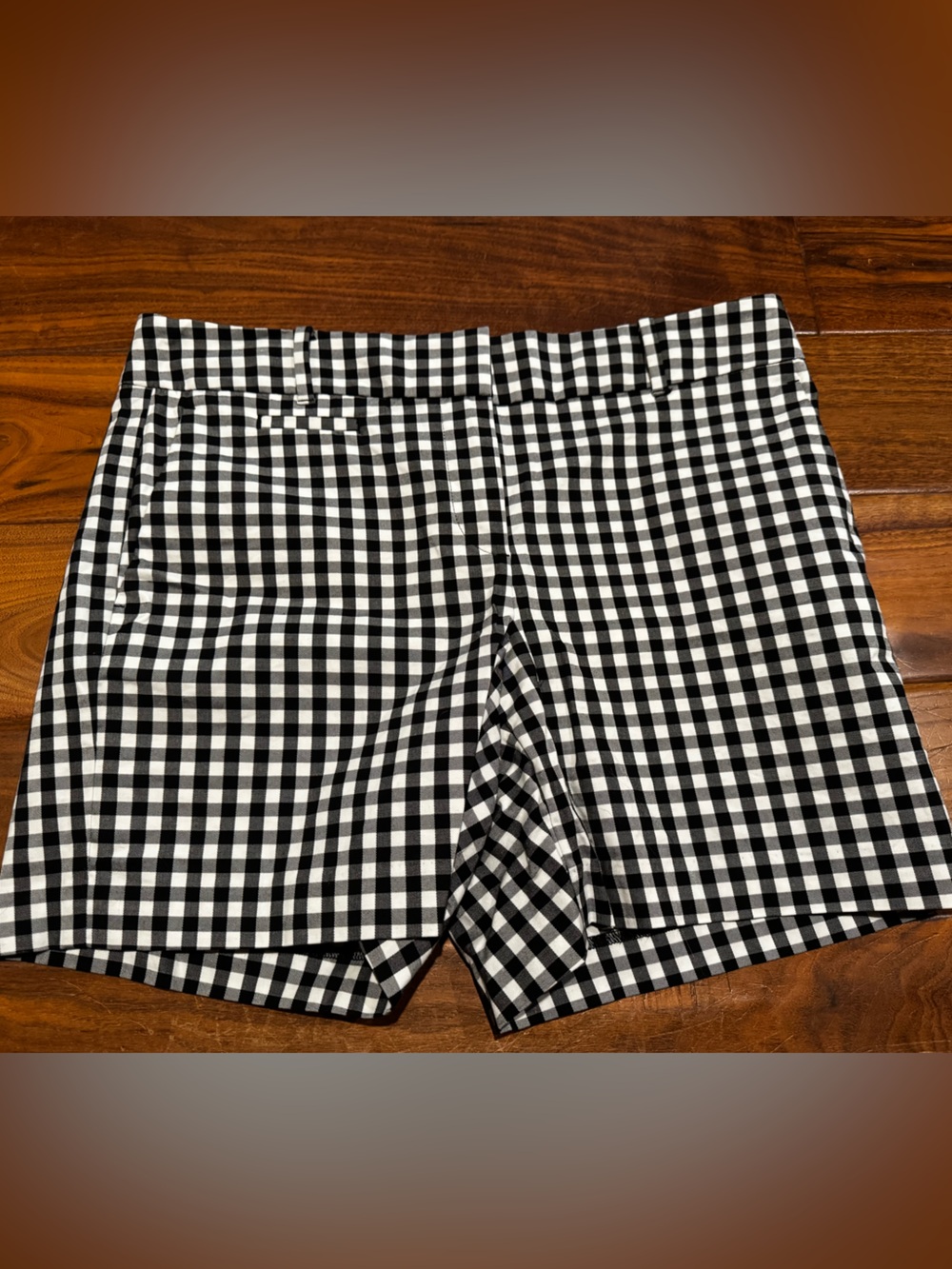 Ann Taylor Black & White Gingham Women’s size 10 Shorts